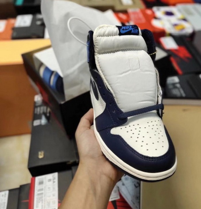 Authentic Air Jordan 1 “Obsidian” GS