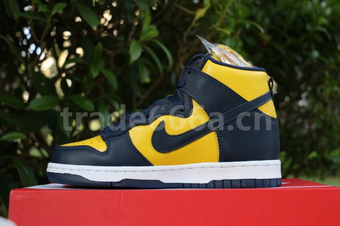 Authentic Nike Dunk High “Michigan”