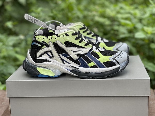 B 17FW Tripe-S High End Sneaker-259