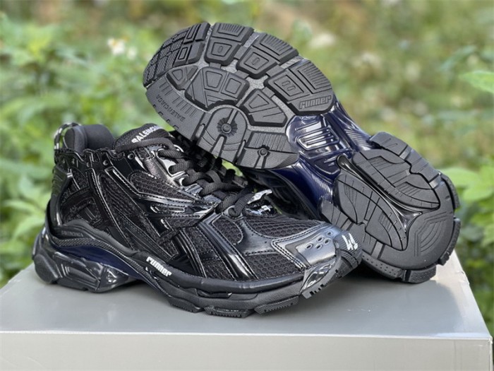 B 17FW Tripe-S High End Sneaker-252