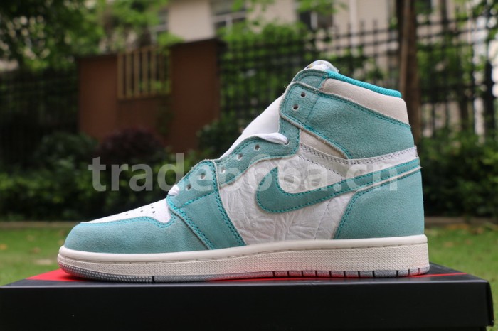 Authentic Air Jordan 1 “Turbo Green”