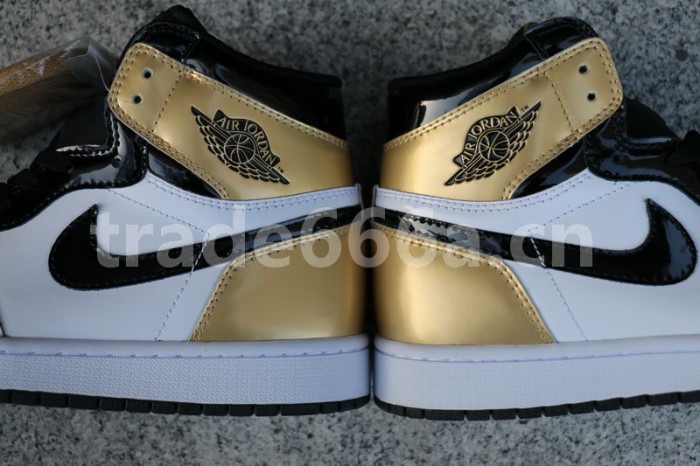 Authentic Air Jordan 1 Gold Toe
