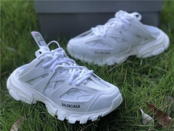 B 17FW Tripe-S High End Sneaker-218