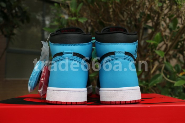 Authentic Air Jordan 1 WMNS “UNC To Chicago”