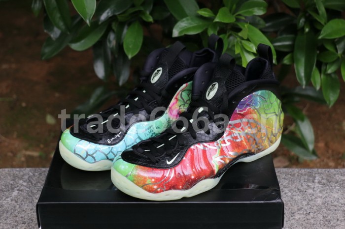 Authentic Nike Air Foamposite One “Green Strike”