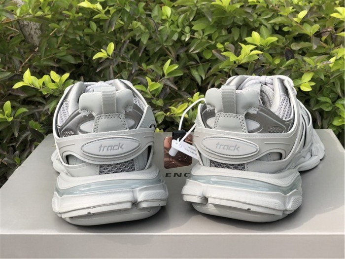 B 17FW Tripe-S High End Sneaker-192