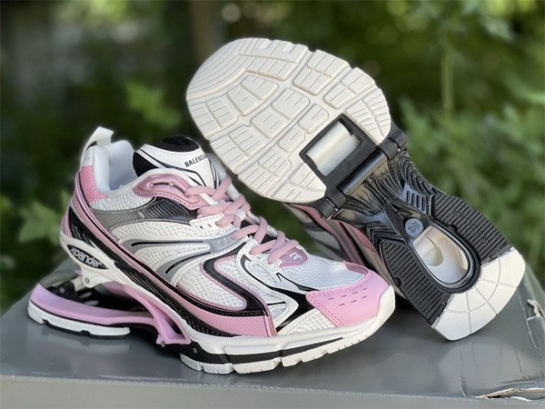 B 17FW Tripe-S High End Sneaker-234