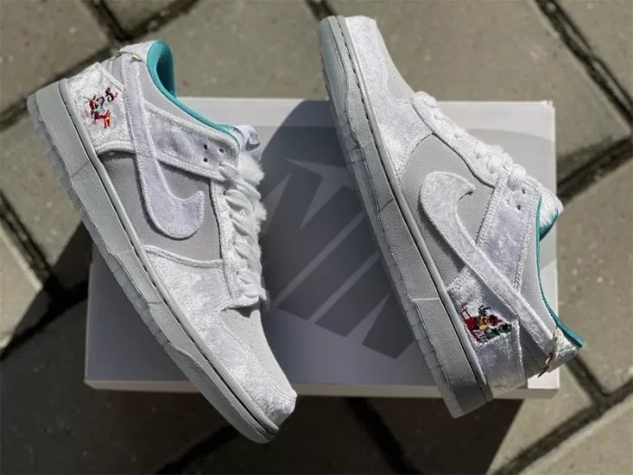 Authentic Nike Dunk Low Ice