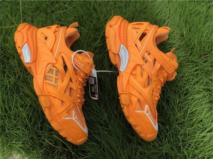 B 17FW Tripe-S High End Sneaker-134