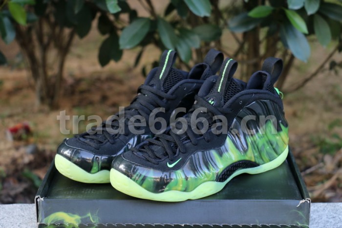 Nike Air Foamposite One “ParaNorman”