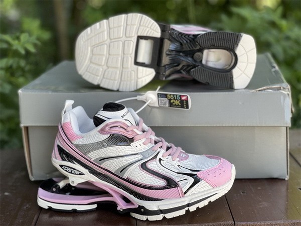 B 17FW Tripe-S High End Sneaker-234