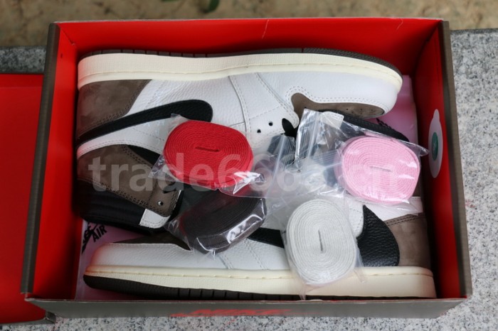 Authentic 2.0 Travis Scott x Air Jordan 1