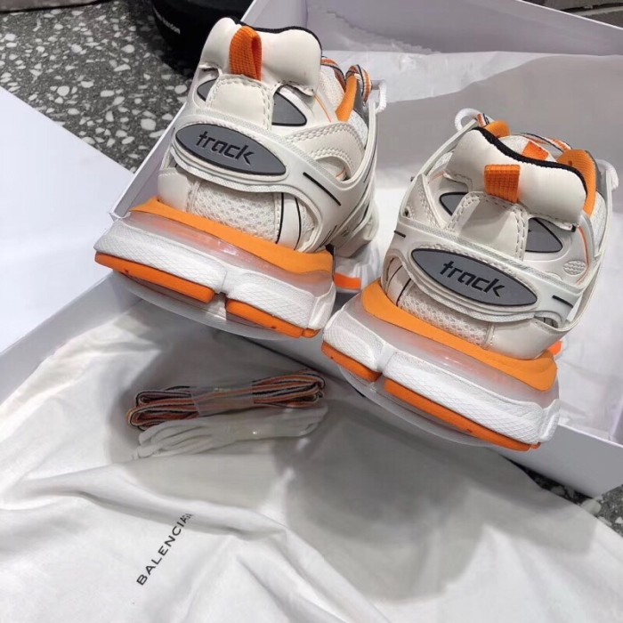 B 17FW Tripe-S High End Sneaker-049