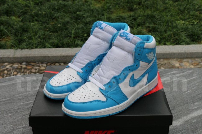 Authentic Air Jordan 1 Retro High OG “UNC”