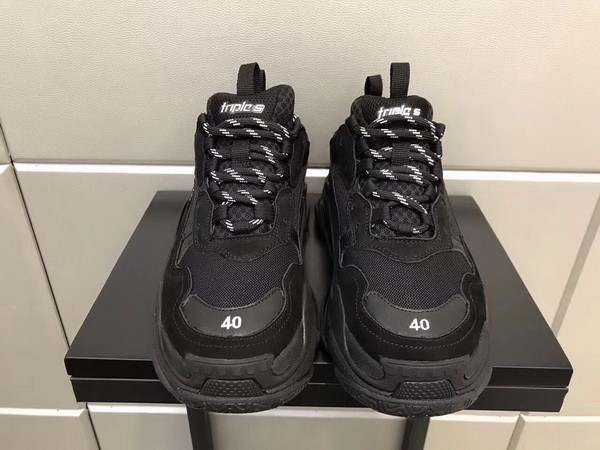 B 17FW Tripe-S High End Sneaker-006