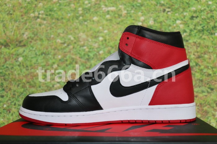 Air Jordan 1 OG High “Black Toe”2016