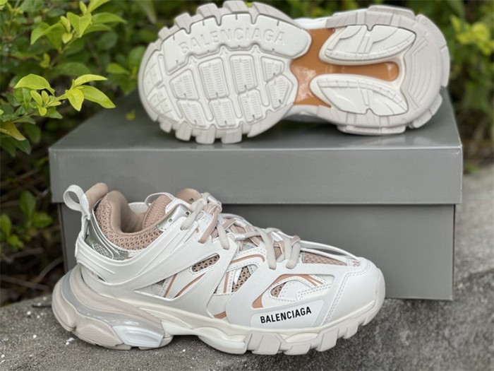 B 17FW Tripe-S High End Sneaker-225