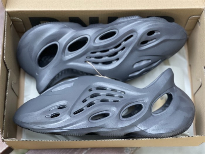Authentic Yeezy Foam runner Onyx