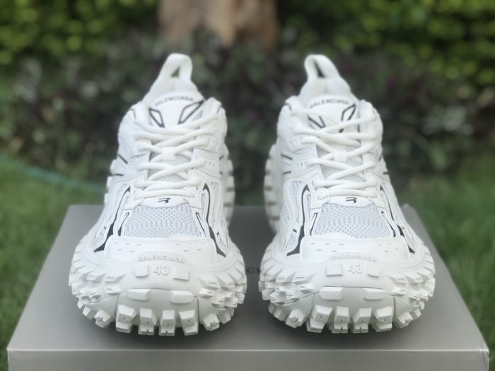 B 17FW Tripe-S High End Sneaker-328