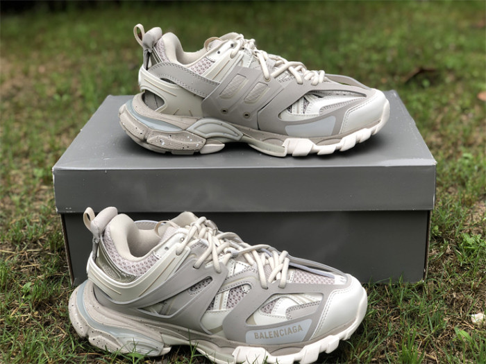 B 17FW Tripe-S High End Sneaker-285