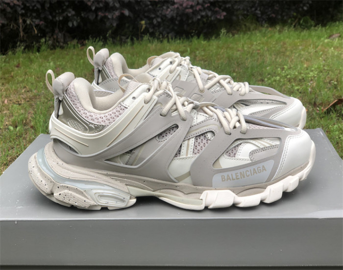 B 17FW Tripe-S High End Sneaker-285