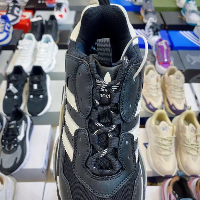 B 17FW Tripe-S High End Sneaker-295