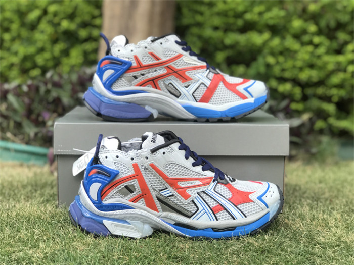 B 17FW Tripe-S High End Sneaker-329