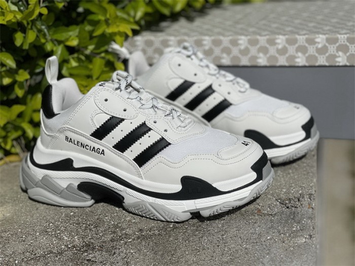 B 17FW Tripe-S High End Sneaker-268