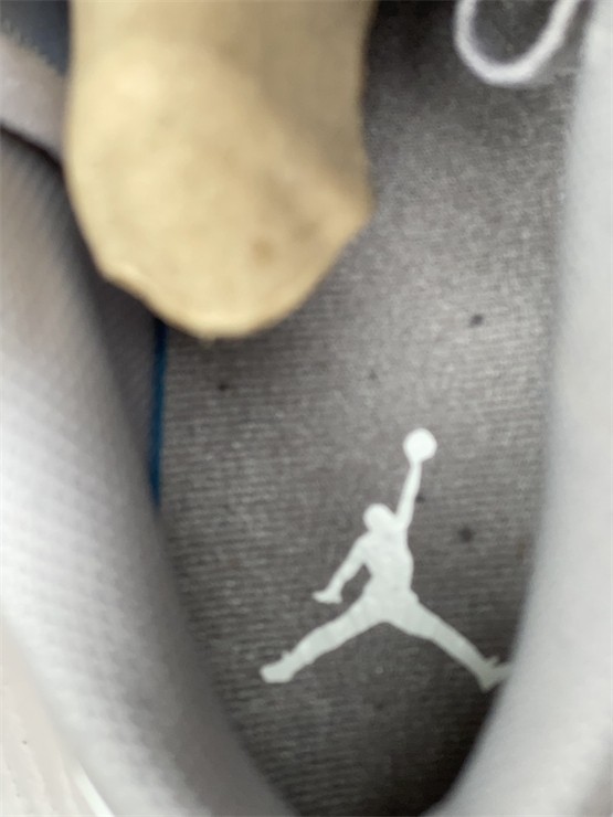 Authentic Air Jordan 1 Low Vintage Grey