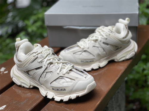 B 17FW Tripe-S High End Sneaker-296