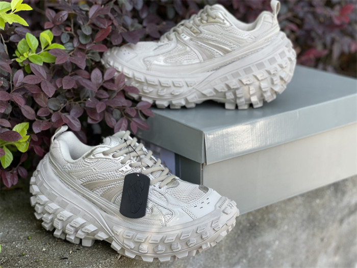 B 17FW Tripe-S High End Sneaker-276