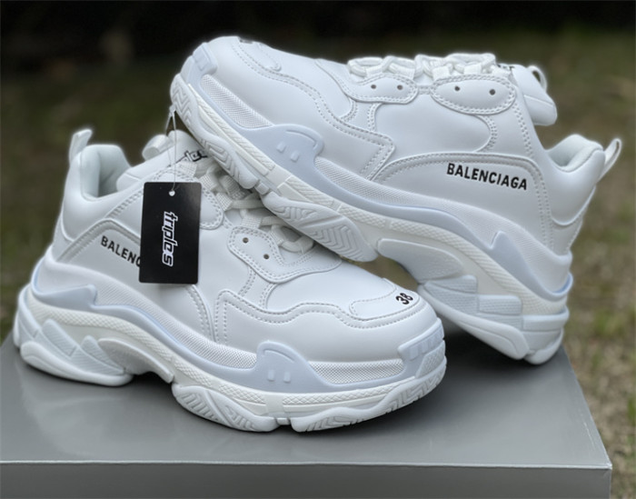 B 17FW Tripe-S High End Sneaker-284