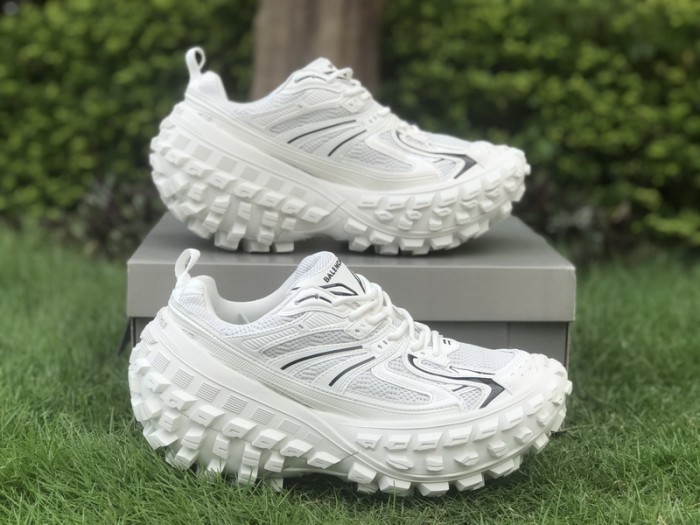 B 17FW Tripe-S High End Sneaker-328