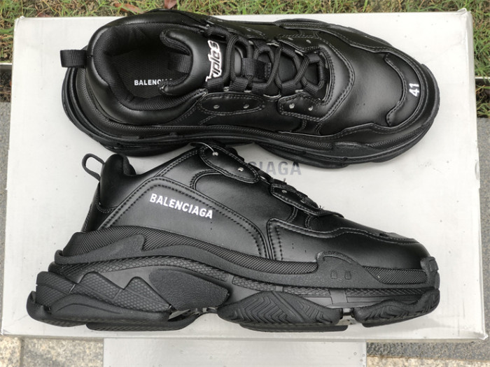 B 17FW Tripe-S High End Sneaker-286