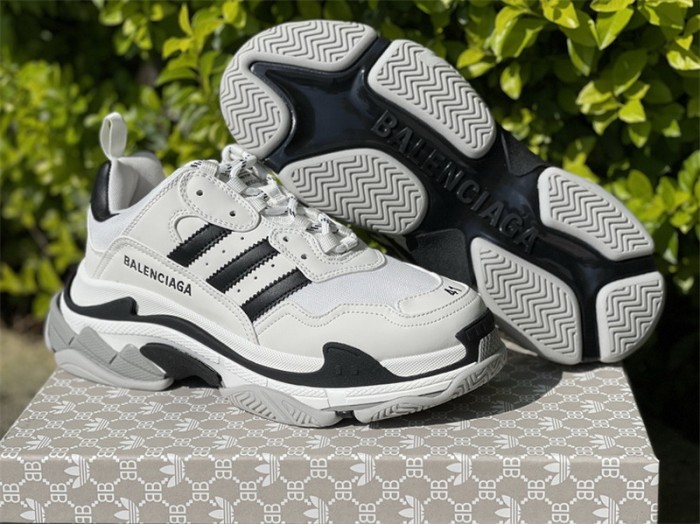 B 17FW Tripe-S High End Sneaker-268