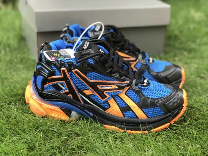 B 17FW Tripe-S High End Sneaker-327