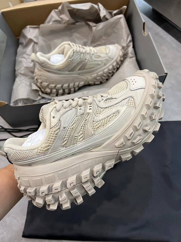 B 17FW Tripe-S High End Sneaker-293