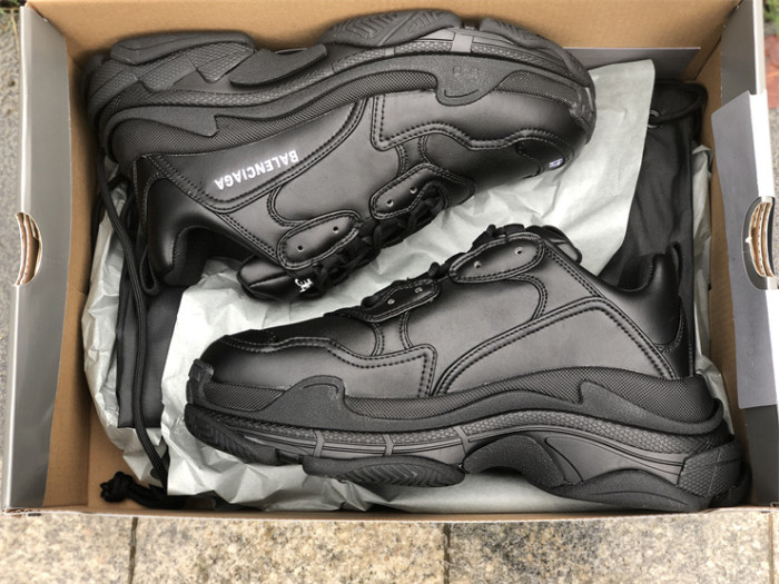 B 17FW Tripe-S High End Sneaker-286