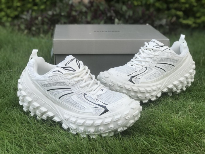 B 17FW Tripe-S High End Sneaker-328