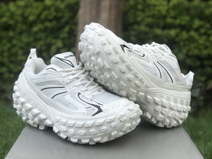 B 17FW Tripe-S High End Sneaker-328