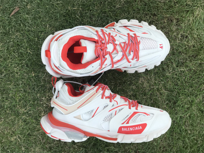 B 17FW Tripe-S High End Sneaker-331