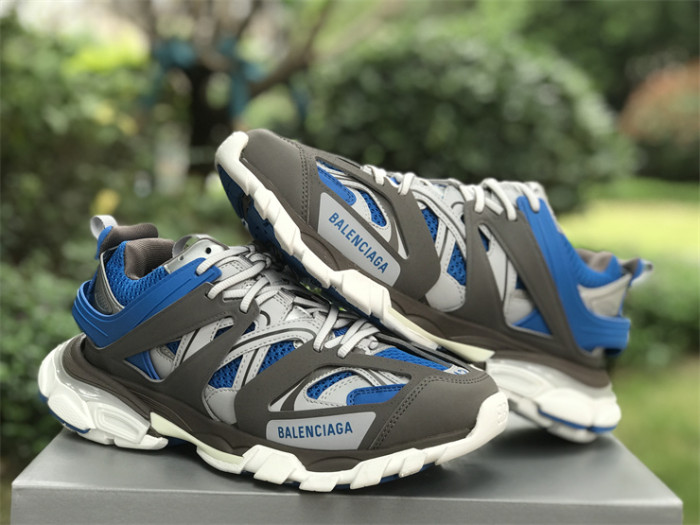 B 17FW Tripe-S High End Sneaker-385