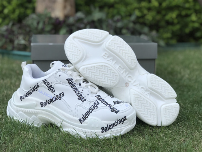 B 17FW Tripe-S High End Sneaker-330