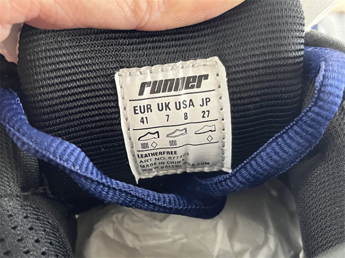 B 17FW Tripe-S High End Sneaker-441