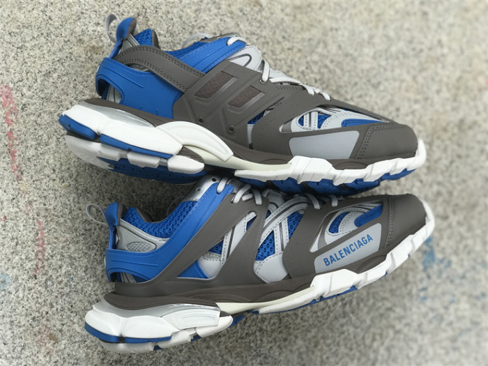 B 17FW Tripe-S High End Sneaker-385