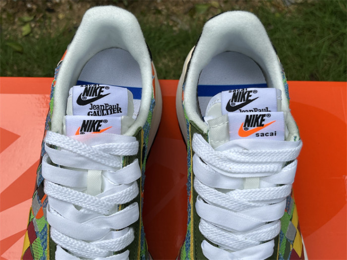 Authentic Sacai x Nike woven “Green Gusto”