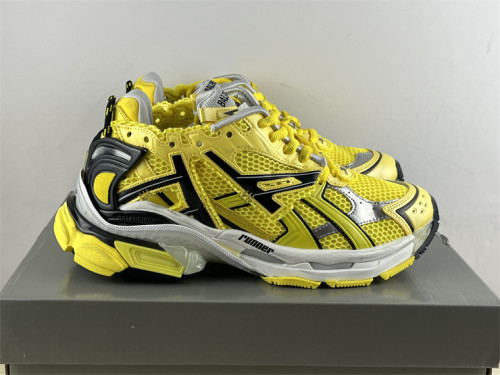 B 17FW Tripe-S High End Sneaker-439