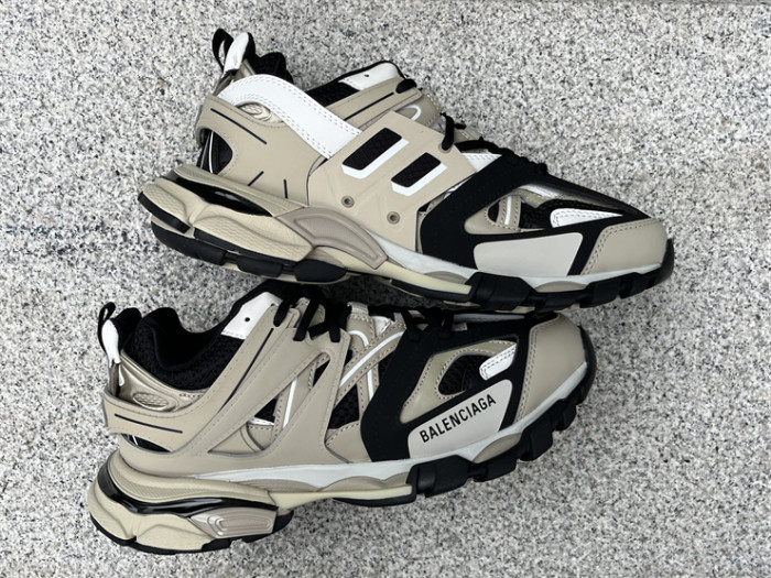 B 17FW Tripe-S High End Sneaker-436