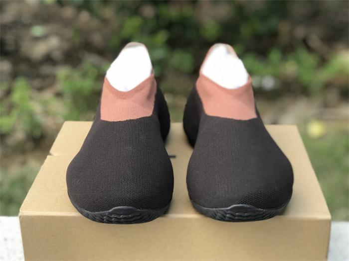 Authentic Yeezy Knit Runner “Stone Carbon”