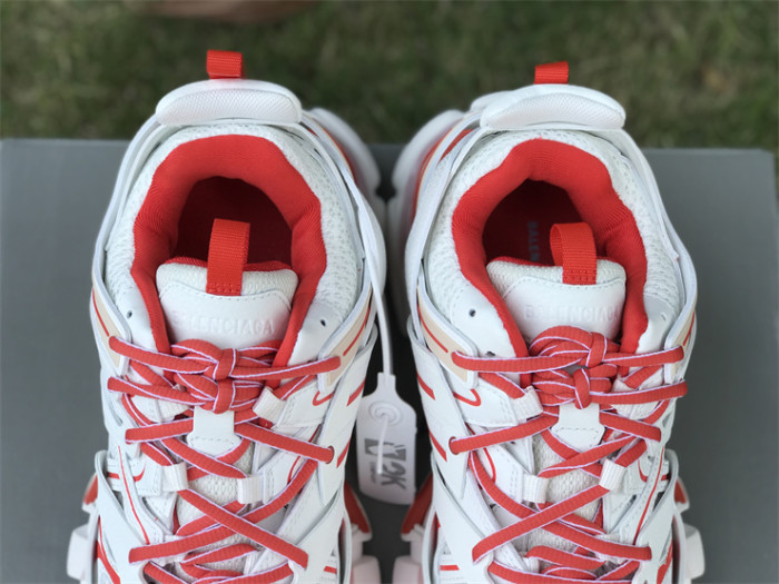 B 17FW Tripe-S High End Sneaker-331